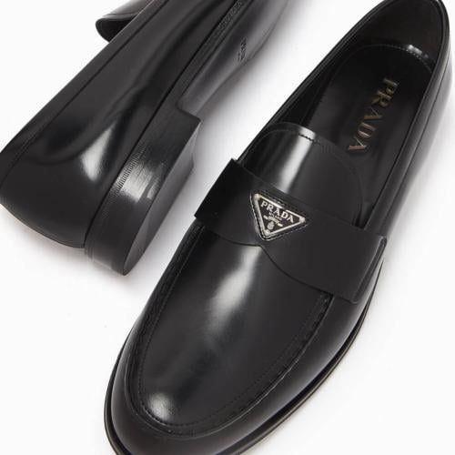 حذاء برادا رجالي