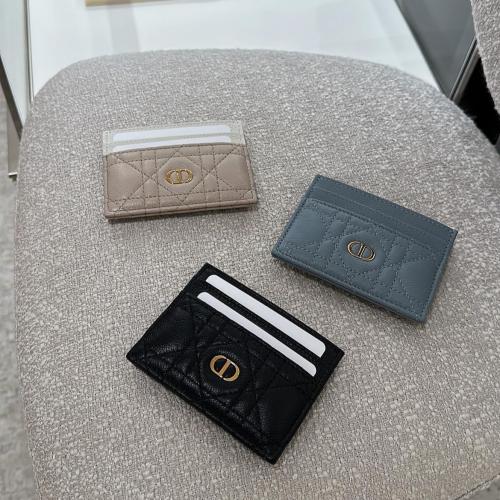 كارد هولدر ديور