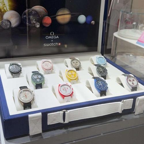 ساعة سواتش اوميقا