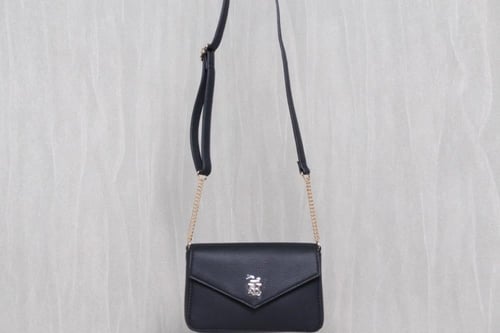 حقيبة تومي هيلفيغر