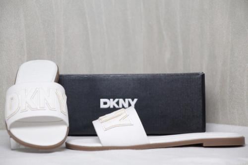حذاء DKNY مقاس 41