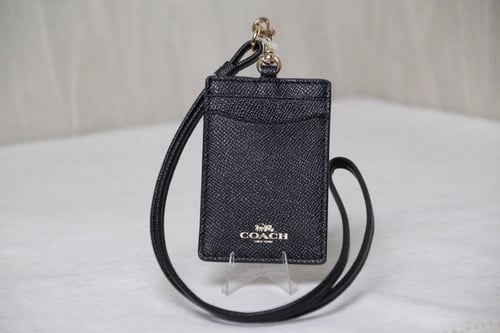 اي دي هولدر كوتش