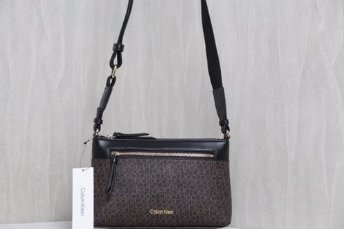 حقيبة كالفن كلاين