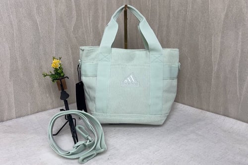 حقيبة اديداس
