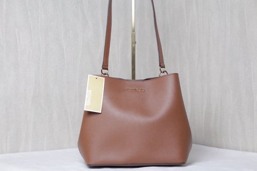 حقيبة مايكل كورس