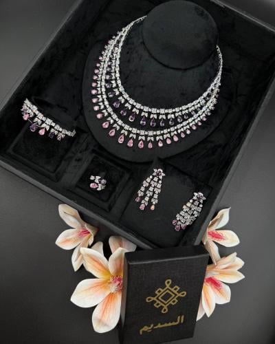 طقم لافينيا