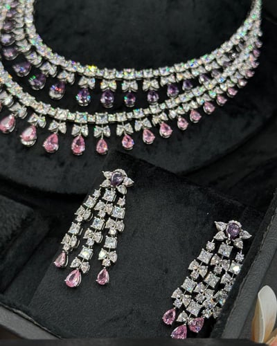 طقم لافينيا