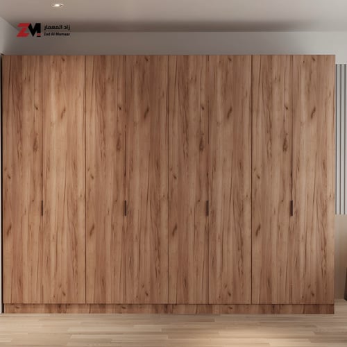 خزانة ملابس بإضاءة داخلية