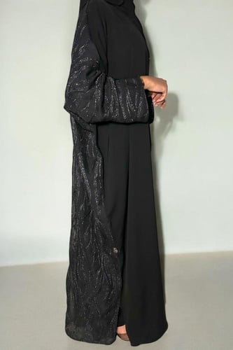 عباية روتس اوف نوار