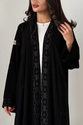 عباية تطريز كريب ملكي أسود