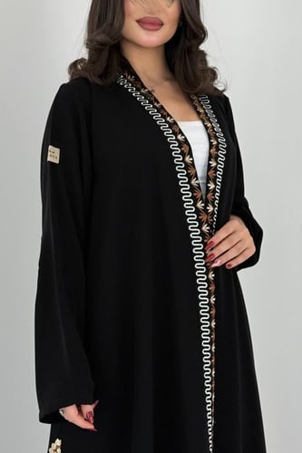 أناقة التطريز البني