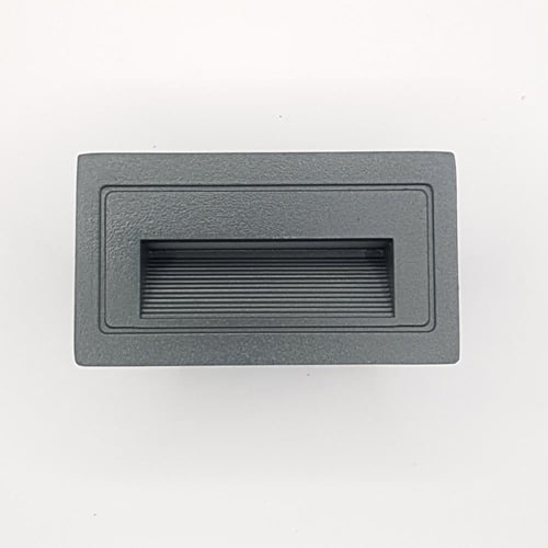 اضاءة درج مستطيلة اسود ورصاصي وابيض أضاءة صفراء