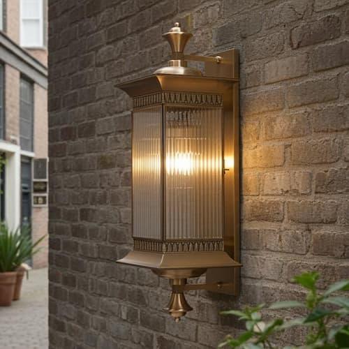 فانوس جداري ذهبي لامع شبك زجاجي قوي طول 40cm قاعدة...