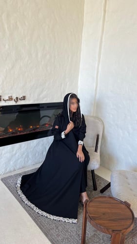 عبايه بكلفه