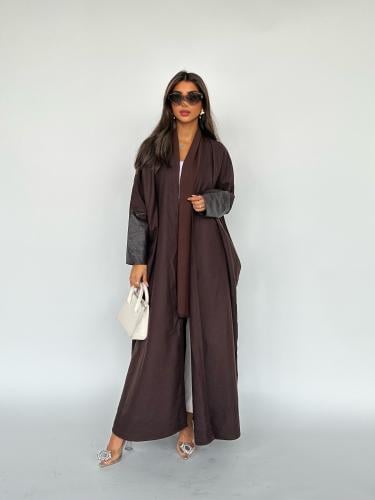 عباية نرجس بلون بني