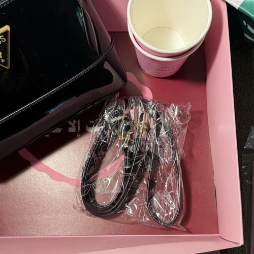 جس اسود لماع