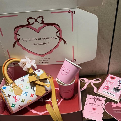 لويس فيتون ابيض ملون