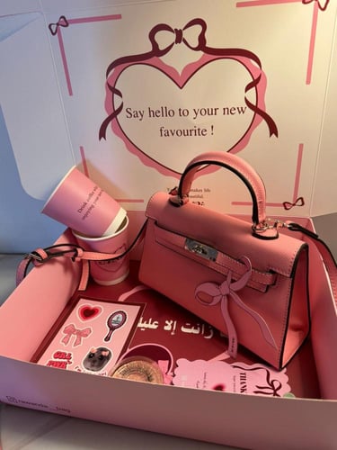 كيلي بينك بحدود اسود مقاس 22 سم