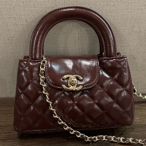 شانيل جلد عنابي