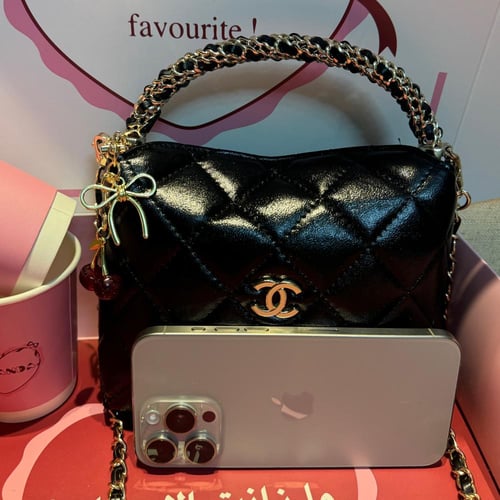 شنطه شانيل اسود مع ميداليه