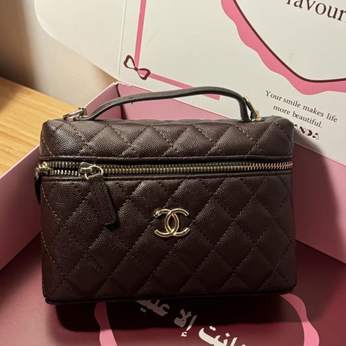 شانيل ميني مربع بني مطفي