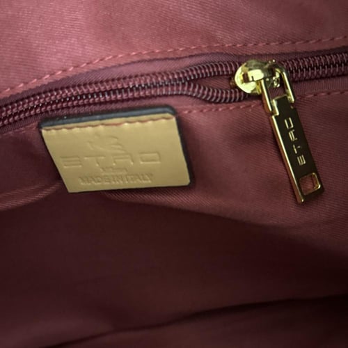 توت باق ايترو لارج مع ميداليه الحصان