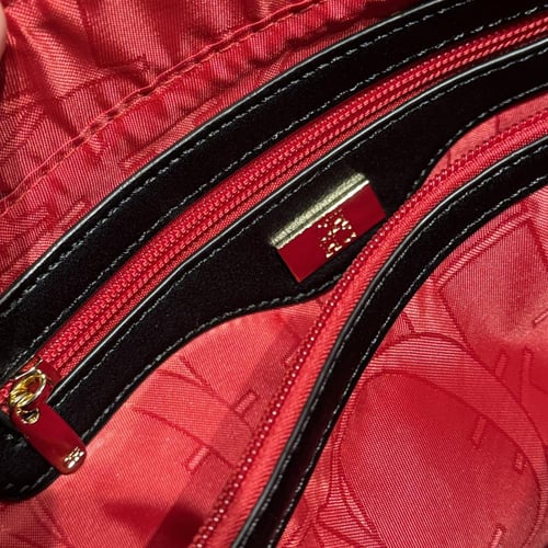 تون باق كاورلينا هريرا مع الميداليه