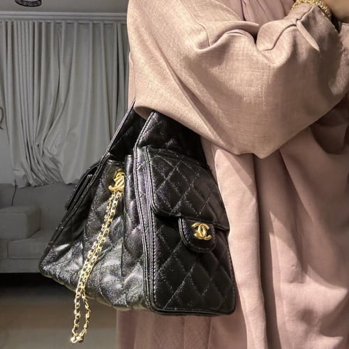 توت باق شانيل اسود مطفي