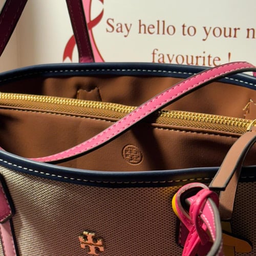 شنطه توري بورش مع ميداليه الحصان