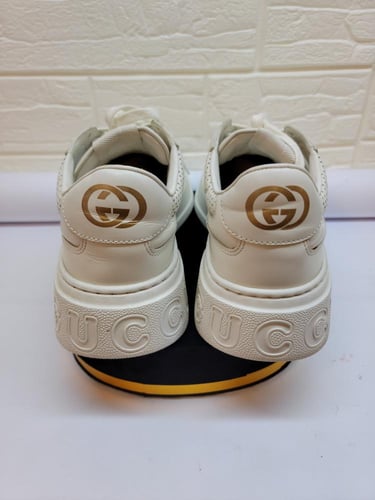 حذاء سنيكرز من جلد غوتشي مسنخدم مقاس 44