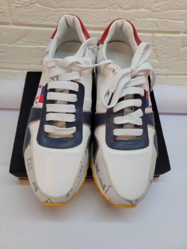 حذاء رياضي من لويس فيتون مستخدم مقاس 39