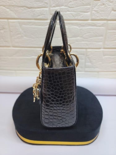 حقيبه ديور كركودايل مستخدم