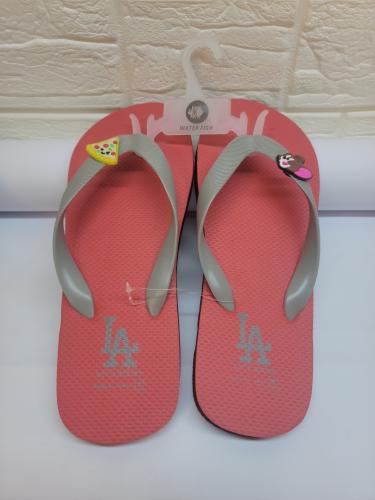 شبشب نسائي وردي جميع المقاسات منوفره