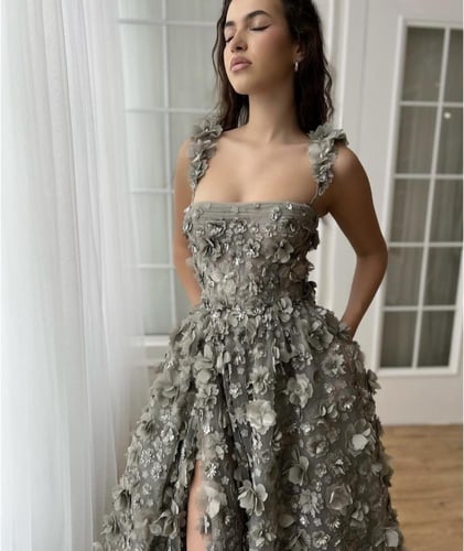 فستان ورد مميز