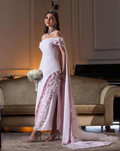 فستان بطريقة عصريه راقي جداً