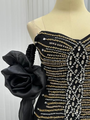 فستان سهرة فاخر – لونين مميزين