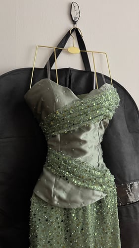 فستان ميكادو صدريه دبل + خرز يدوي + قماش سهره راقي...