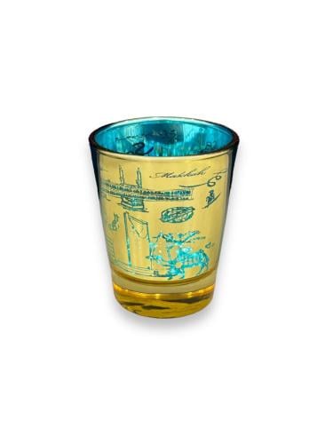 كوب زجاجي صغير