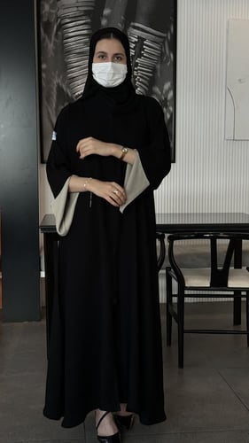 عباية وفاء بيج