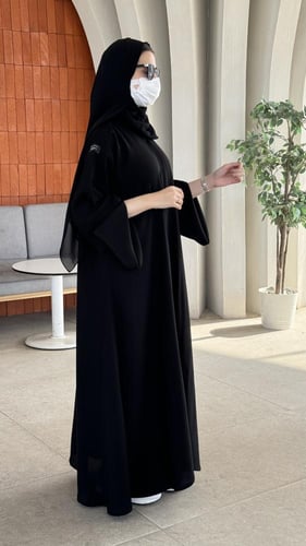 عباية وفاء اسود