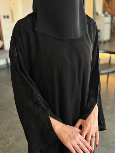 عبايه ميساء