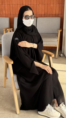 عباية وفاء اسود