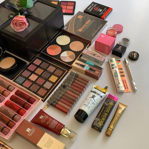 بوكس اصالة ليوم التاسيس 45 قطعة