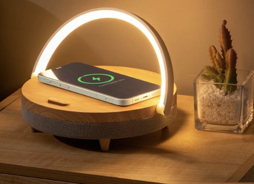 منصة شحن لاسلكي خشب مع سماعة بلوتوث