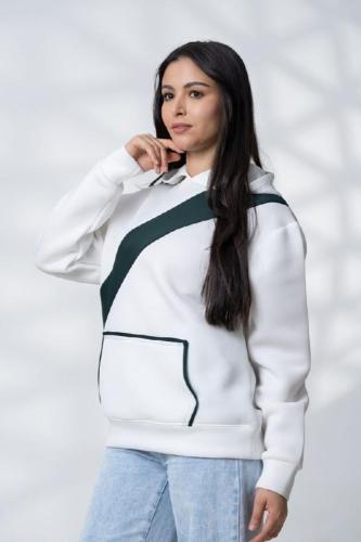 هودي شتوي نسائي ابيض مع زيتي