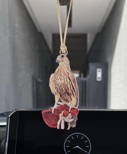 تعليقة اكريلك برسمة حسب الطلب