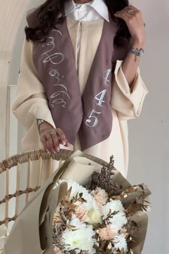 عبايات تخرج