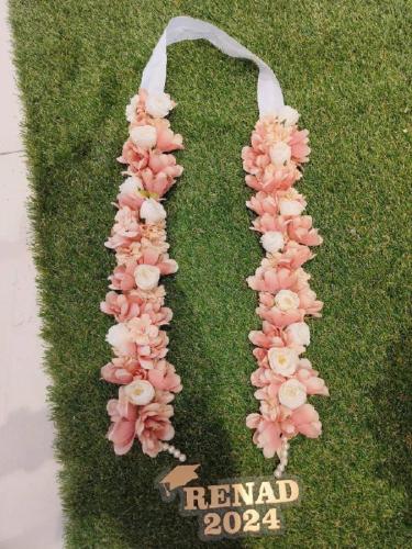 عقد الورد للتخرج 2024