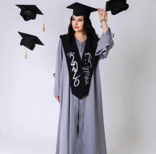 عبايات تخرج 2026