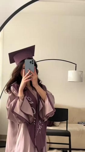 عبايات تخرج 2025 لاجمل خريجات
